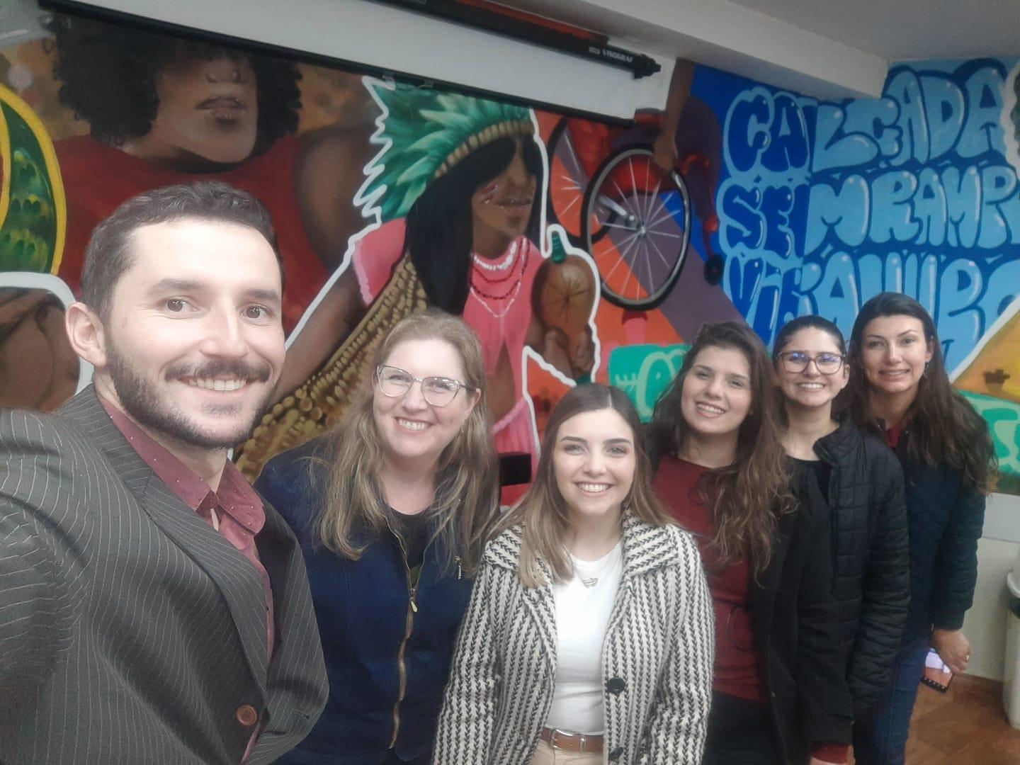 Acadêmicos de Psicologia visitam CRPRS Acadêmicos de Psicologia visitam CRPRS