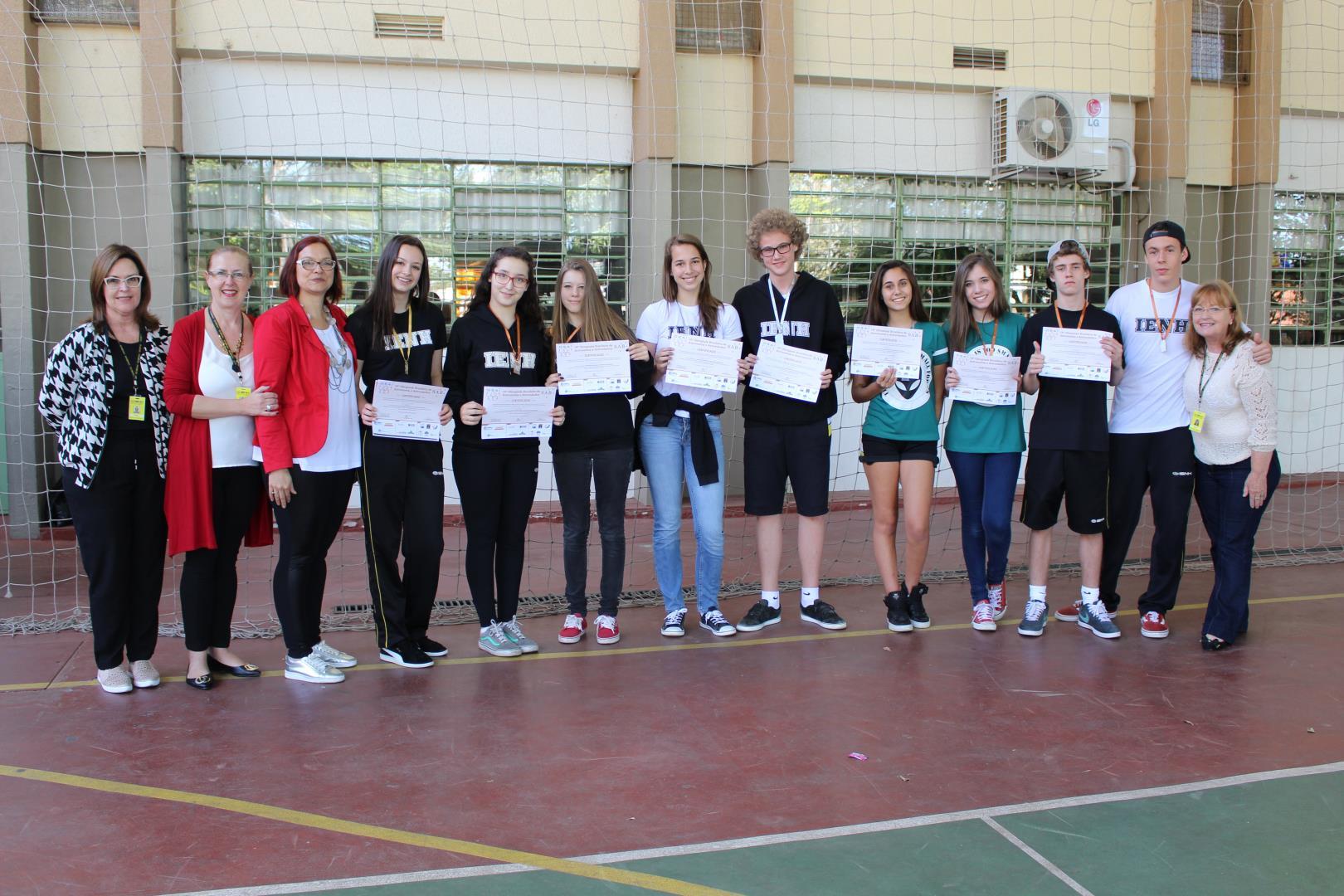 Alunos da IENH recebem medalhas na Olimpíada Brasileira de Astronomia