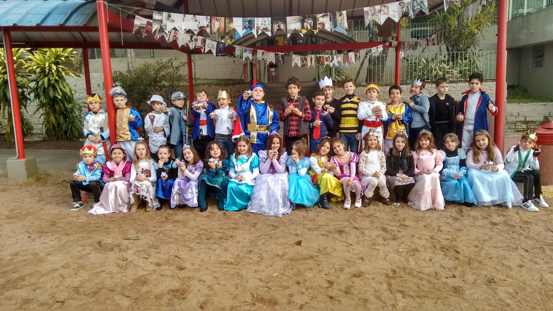 Alunos realizam atividades inspiradas na leitura "Escola de Príncipes Encantados" Alunos realizam atividades inspiradas na leitura "Escola de Príncipes Encantados"