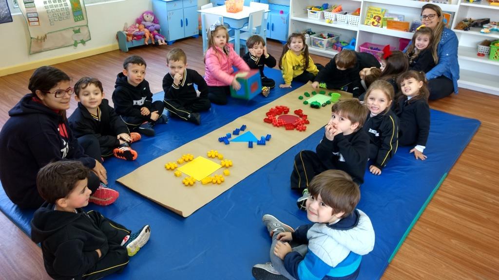 Aprendendo matemática com criatividade no Nível 3B Aprendendo matemática com criatividade no Nível 3B