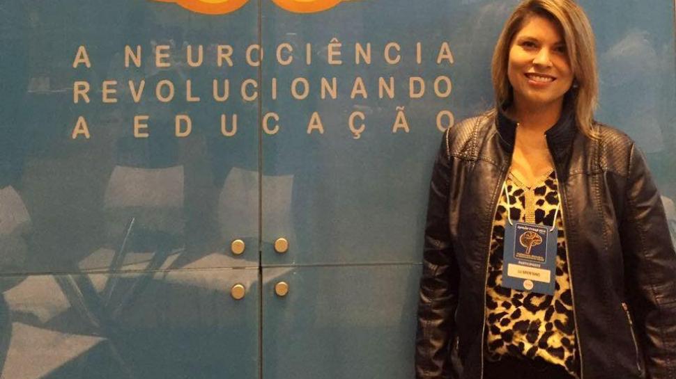Assessora do Currículo Bilíngue participa de Congresso de Neurociências e Educação em São Paulo
