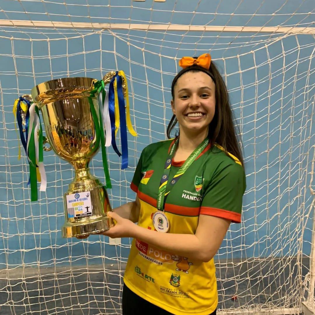 Atleta da IENH é campeã com a seleção do Rio Grande do Sul no Brasileiro de Seleções Cadete