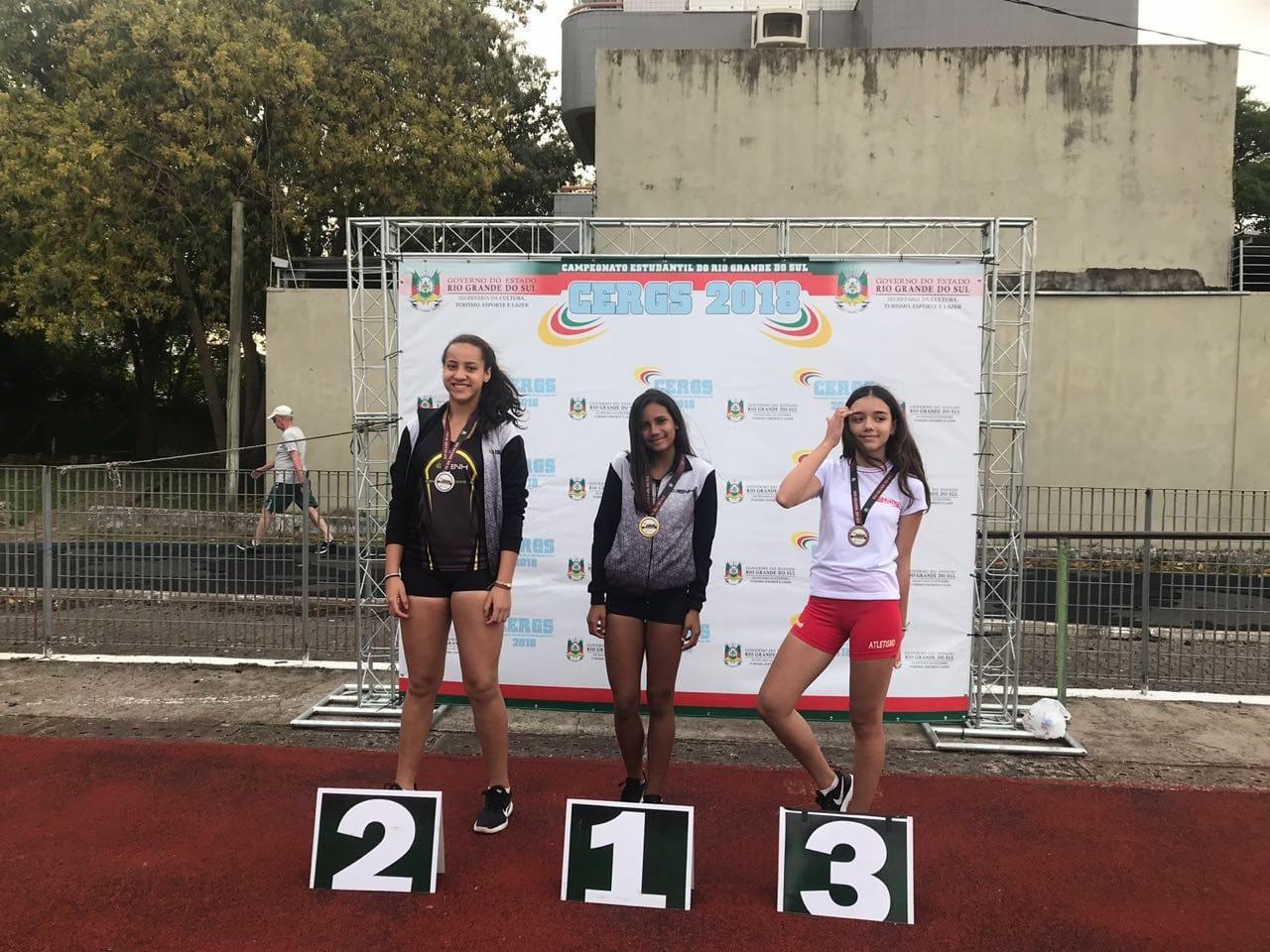 Atletismo da IENH conquista 19 medalhas no Campeonato Escolar do Rio Grande do Sul