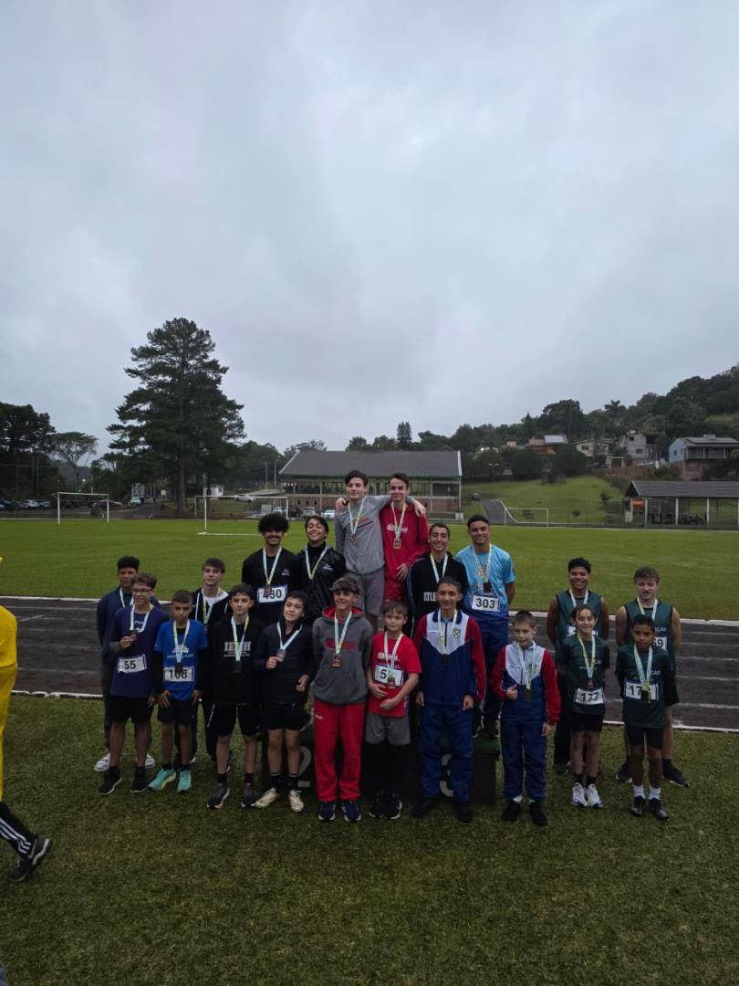Atletismo da IENH conquista 21 medalhas no Troféu Dois Irmãos