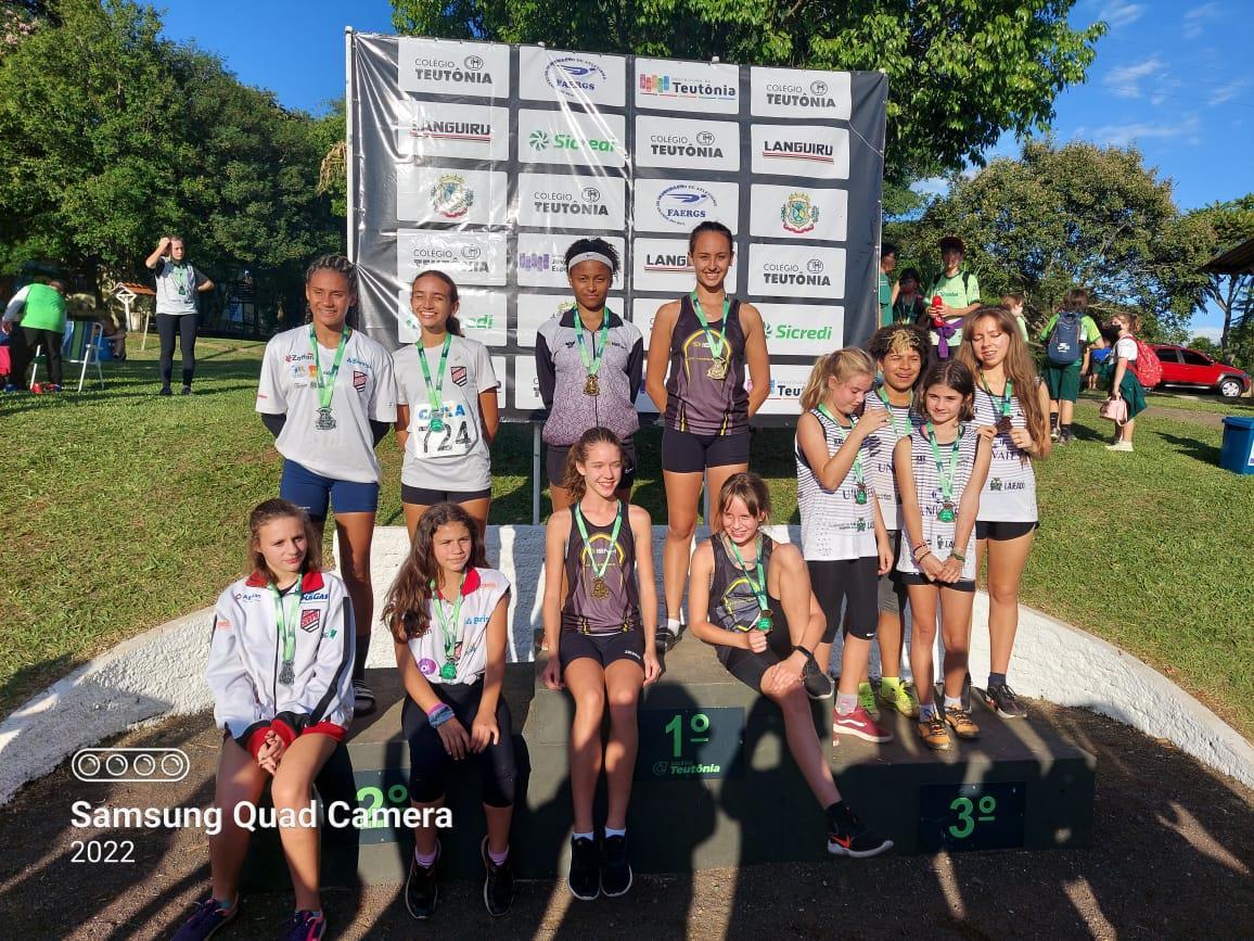 Atletismo da IENH conquista 28 medalhas no Troféu Teutônia