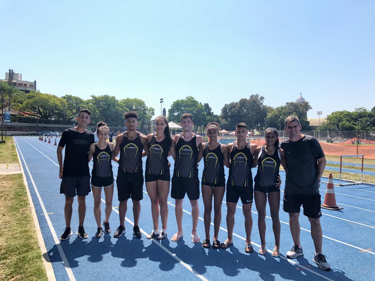 SOGIPA - É campeã! 🏆🔴 A Sogipa levou a melhor no Campeonato Estadual de  Atletismo Sub-16 após os atletas sogipanos conquistarem dez medalhas de  ouro para o clube. Os destaques da equipe