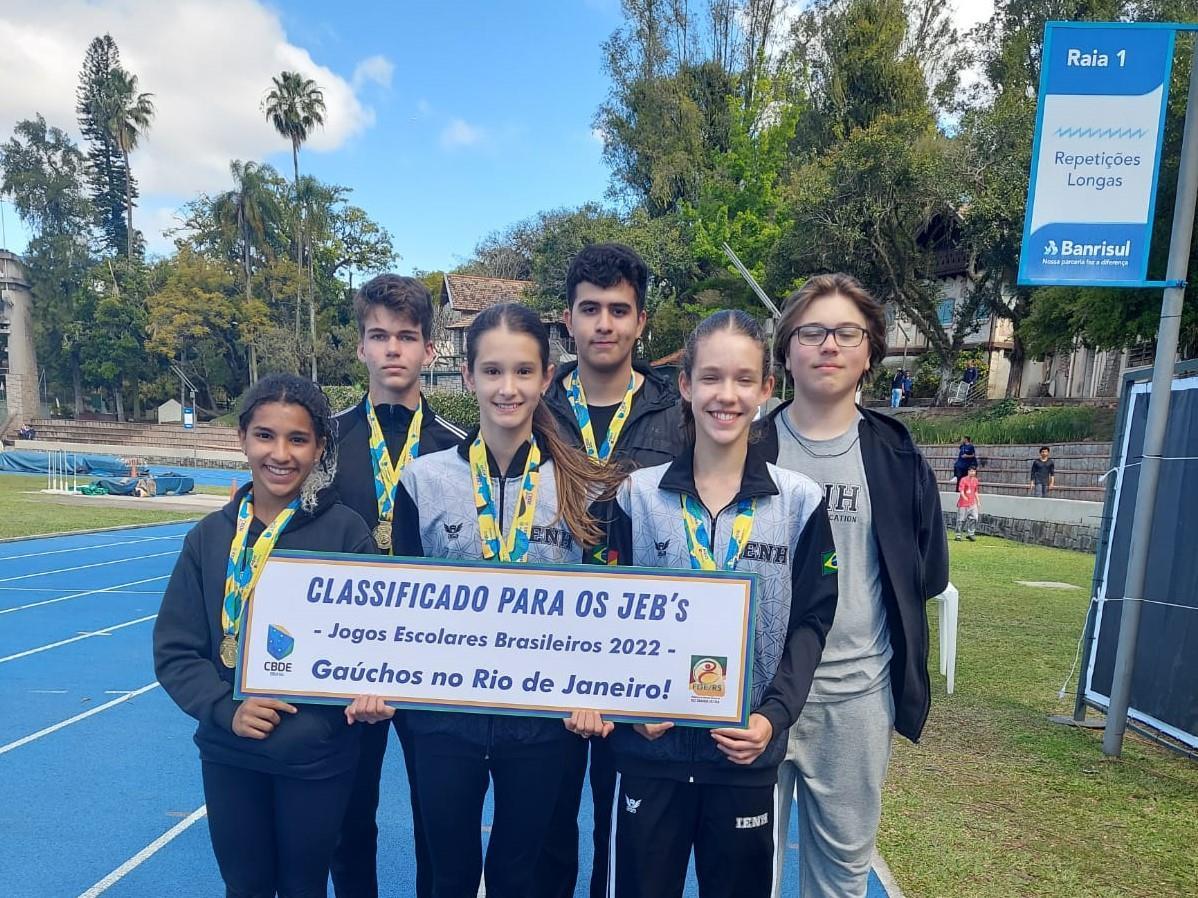 Atletismo da IENH conquista medalhas na seletiva para os Jogos Escolares Brasileiros