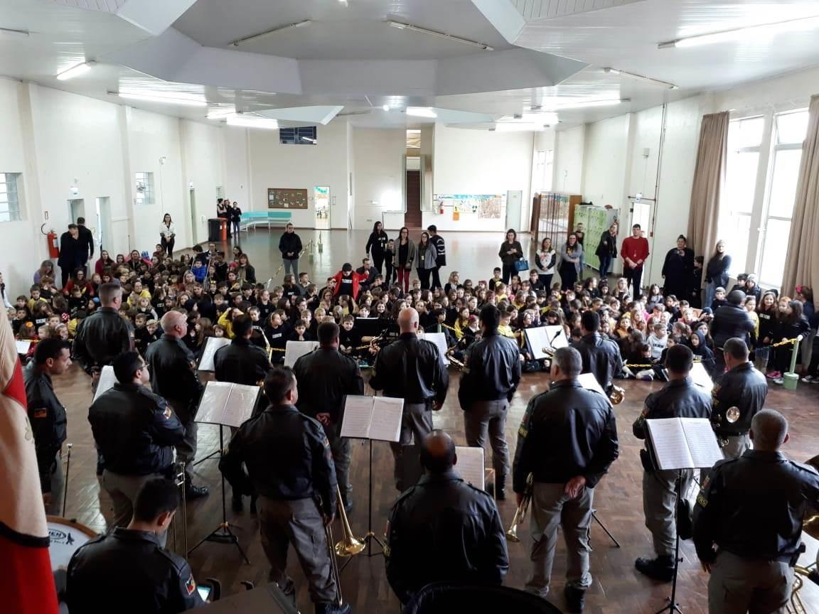 Banda da Brigada Militar na abertura da Semana da Pátria