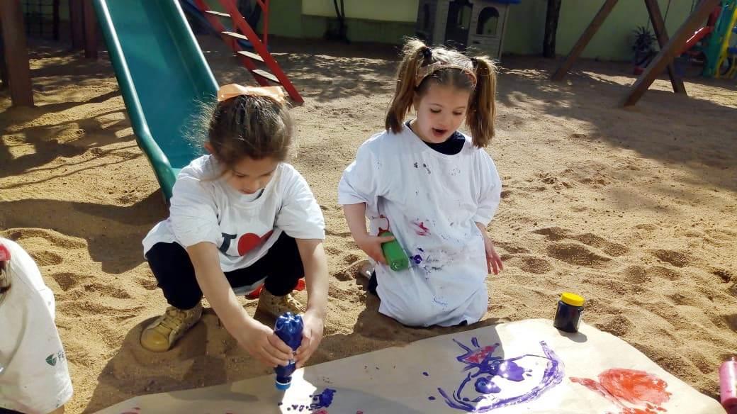 Brincando, aprendendo e sorrindo no Espaço Brincar e Criar