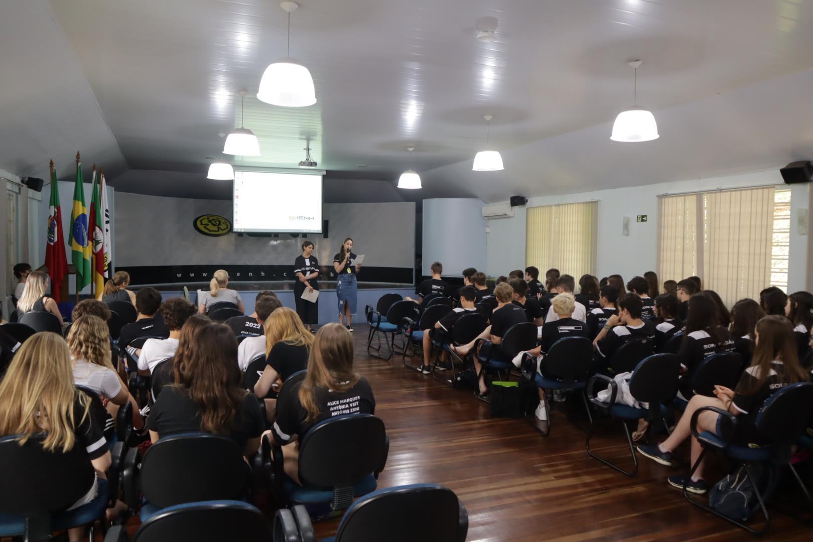 Celebração marca fim do Ensino Fundamental para alunos da Unidade Fundação Evangélica