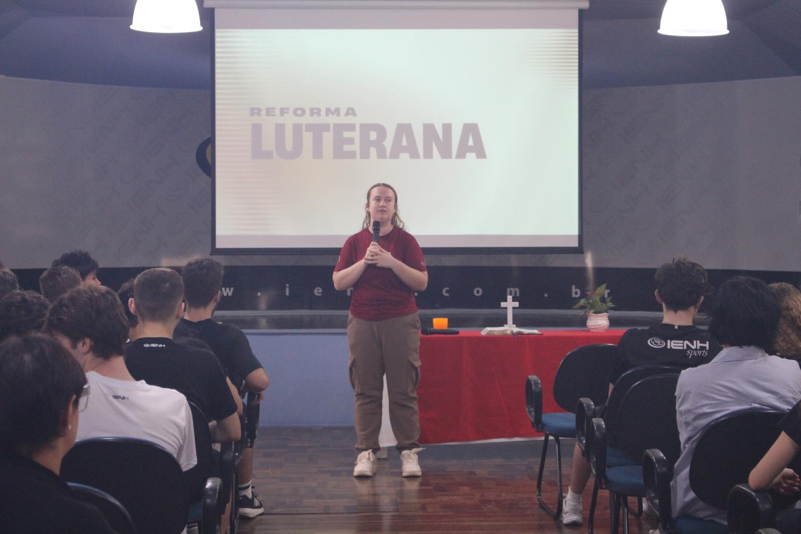 Celebrações da Reforma Luterana reforçam fé, legado e valores da educação na IENH Celebrações da Reforma Luterana reforçam fé, legado e valores da educação na IENH