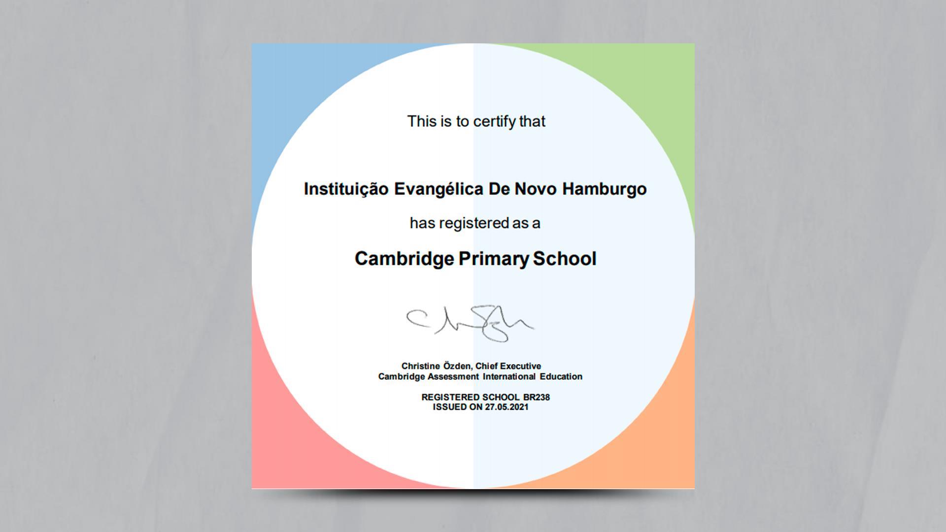 Certificado de Cambridge Primary School é recebido pela IENH