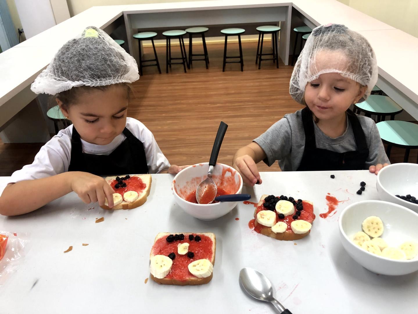 Cooking Class integra literatura, cores e sabores no Kindergarten 3B da Unidade Pindorama