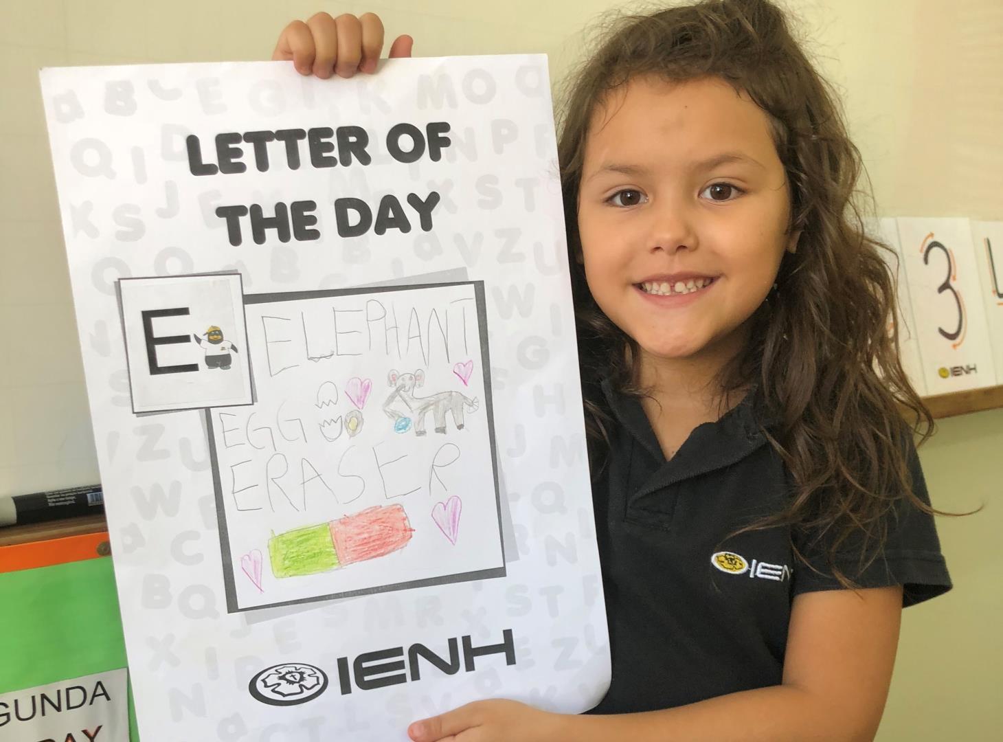 Desenvolvimento da oralidade na Língua Inglesa com o projeto Letter of the day no 1º ano Desenvolvimento da oralidade na Língua Inglesa com o projeto Letter of the day no 1º ano