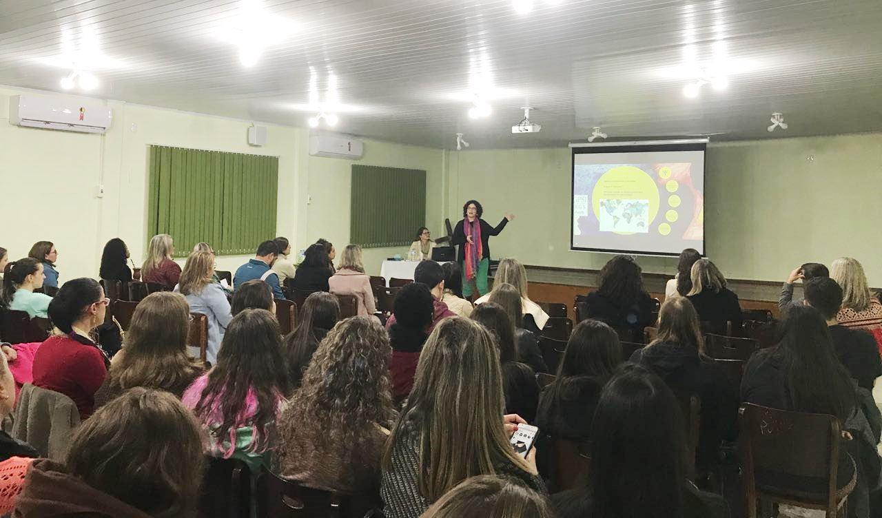 Dia do Psicólogo é comemorado com capacitações gratuitas na Faculdade IENH