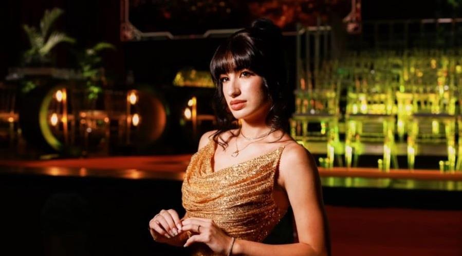 Egressa da IENH é aprovada em uma das mais renomadas instituições de artes cênicas da Europa 