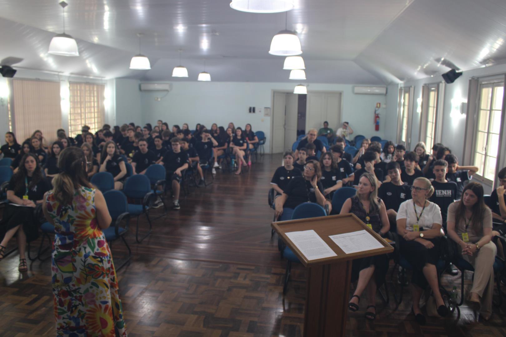 Encerramento do Year 9 celebra conquistas e emoções na Unidade Fundação Evangélica