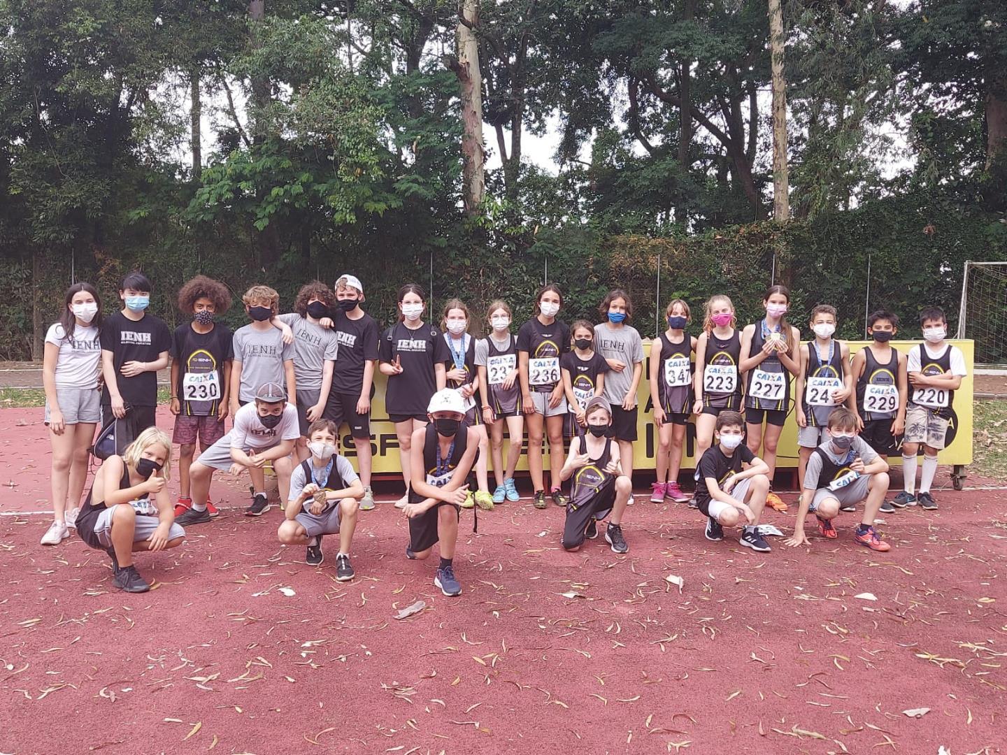 Equipe de Atletismo da IENH é campeã Estadual sub-12