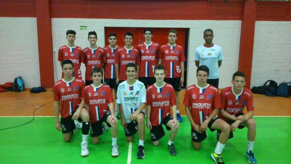 Equipe Infantil Masculina de vôlei apoiada pela IENH é finalista do Campeonato Estadual