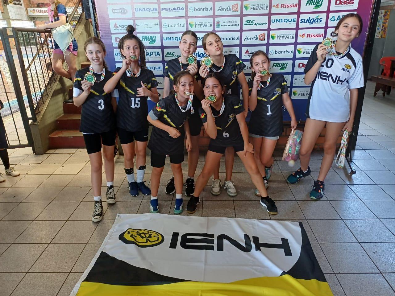 Equipe Sub-11 de futsal da IENH conquista o primeiro lugar na Olimpíada Escolar