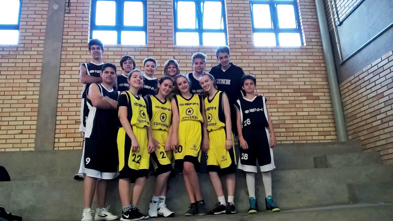 Equipes de basquete sub-13 da IENH vencem todos os jogos do 2º Festival do Esporte de São Leopoldo