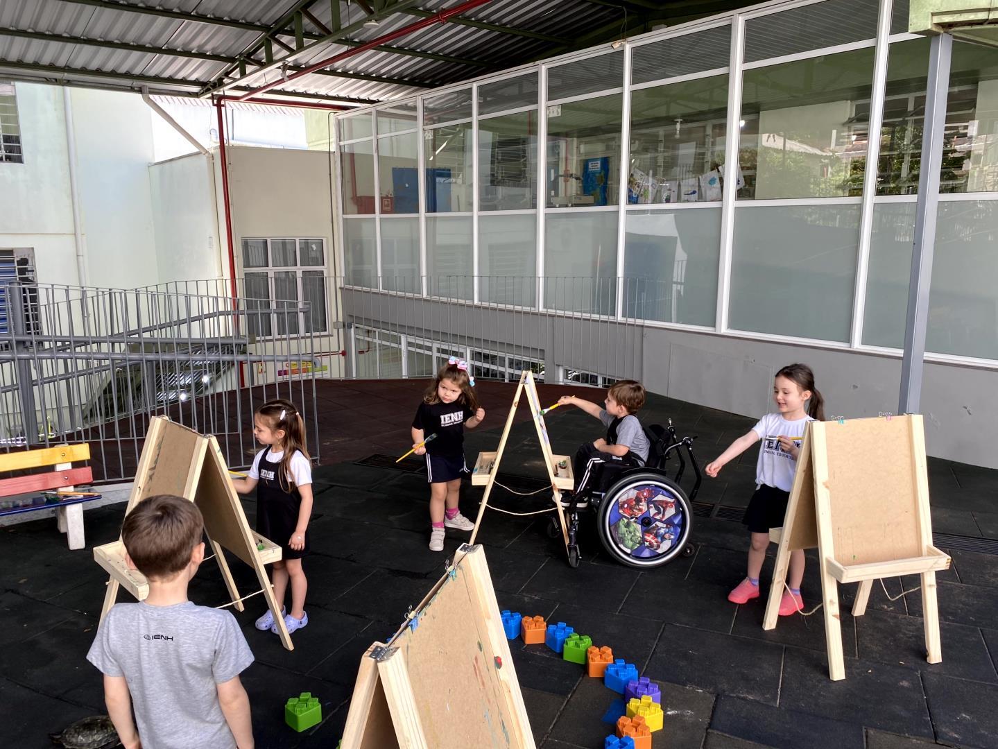 Estudantes da Educação Infantil da Unidade Oswaldo Cruz exploram o mundo dos cágados e tartarugas