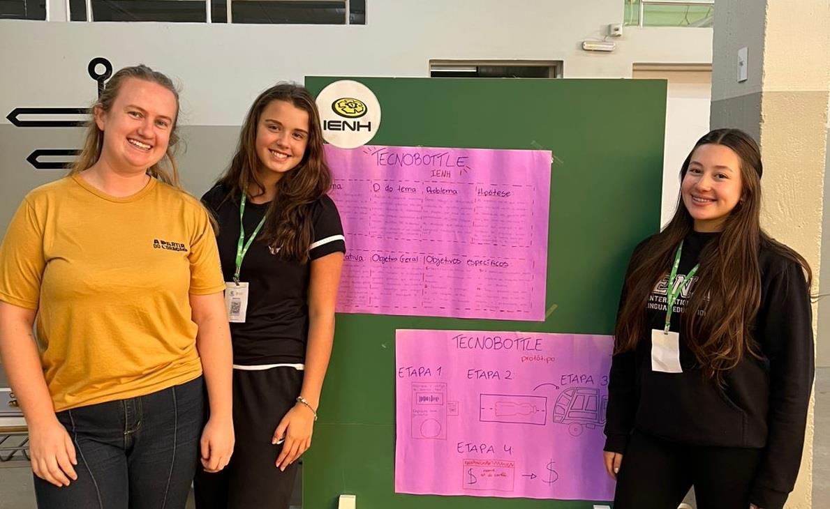 Estudantes da IENH participam de encontro nacional de lideranças estudantis em Taquara