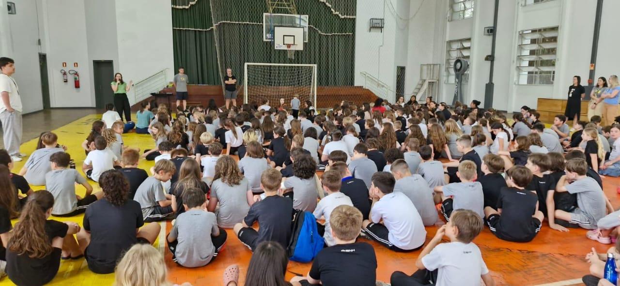 Estudantes da Unidade Pindorama recebem premiação das Pindopíadas 2025