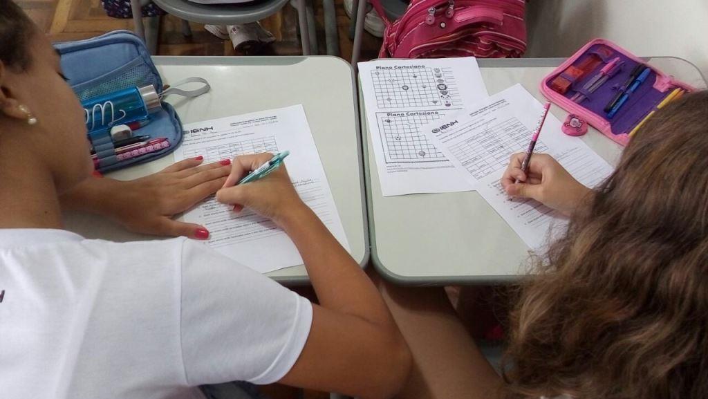 Estudo sobre Planos Cartesianos é tema de aula prática na Fundação Evangélica