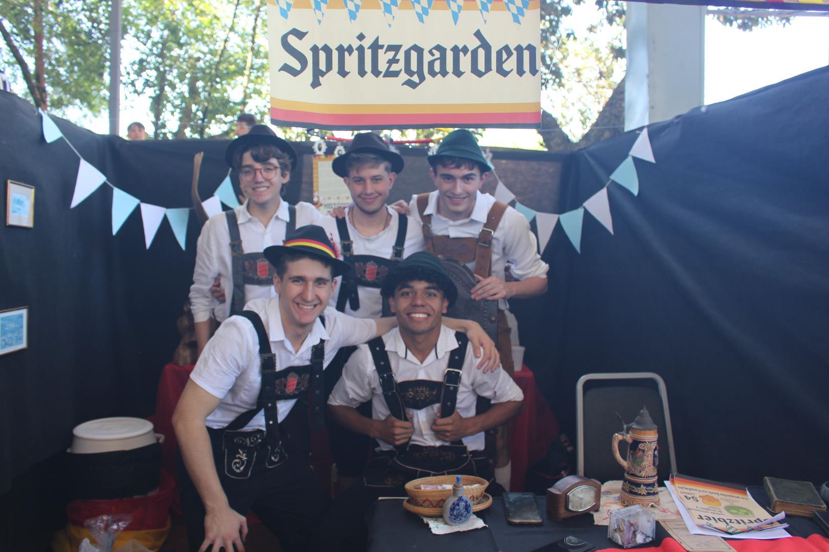 Feira de Etnias movimenta a Unidade Fundação Evangélica com comidas típicas Feira de Etnias movimenta a Unidade Fundação Evangélica com comidas típicas