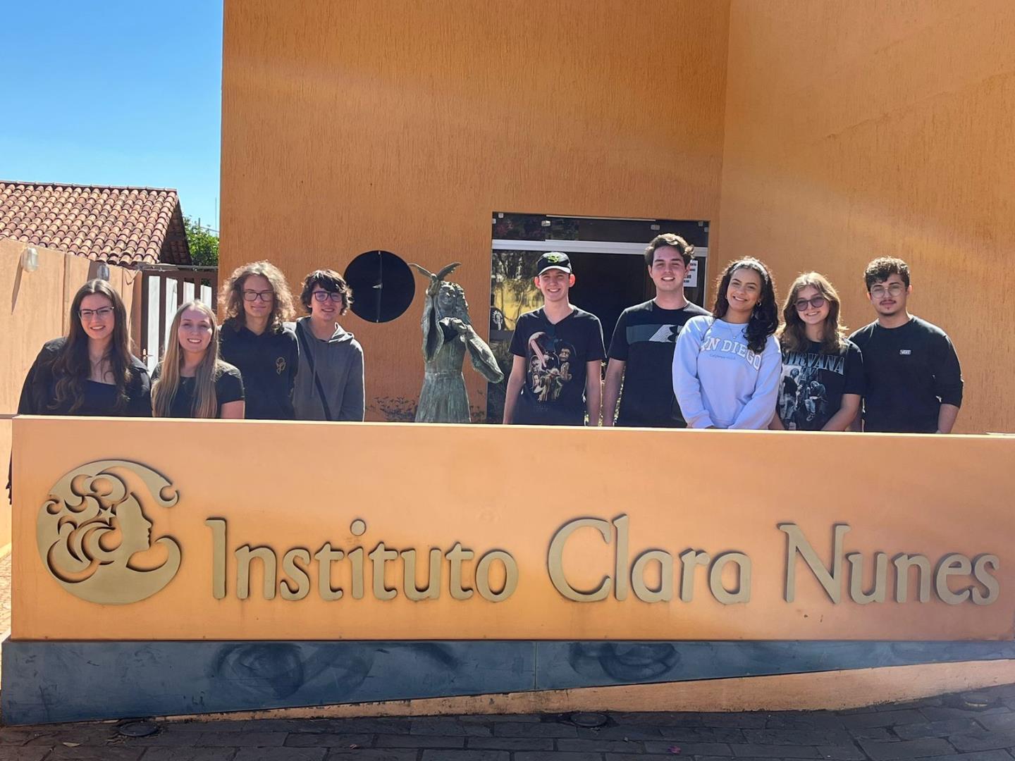 Grupo de teatro “Não Temos Nome Ainda”, da IENH, realiza viagem de estudos para Minas Gerais