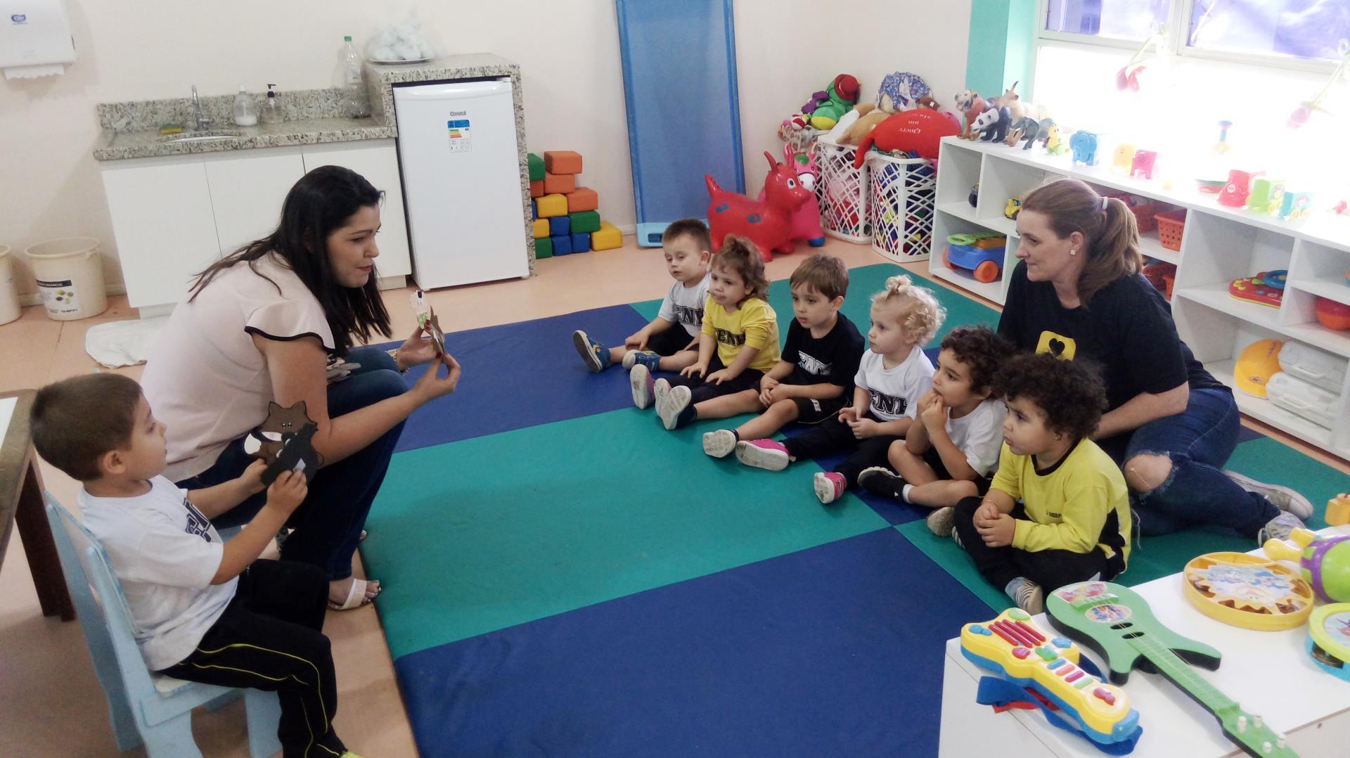 Hora do conto promove interação entre família e escola na Educação Infantil