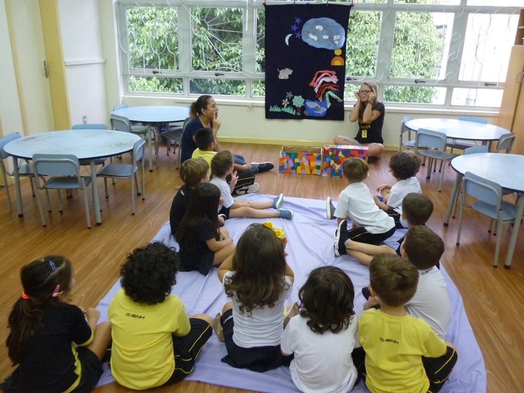 Imaginação e aprendizado na hora do conto “Qual é a cor do amor?” Imaginação e aprendizado na hora do conto “Qual é a cor do amor?”