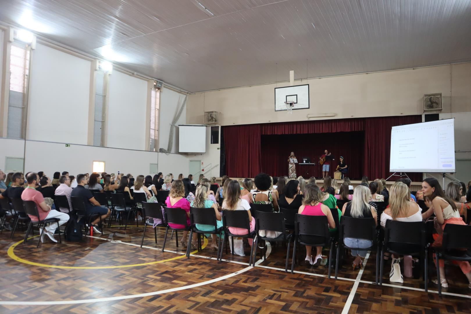 “Inovação e acolhimento: o mundo ao nosso alcance” é tema do Seminário Pedagógico da Educação Básica