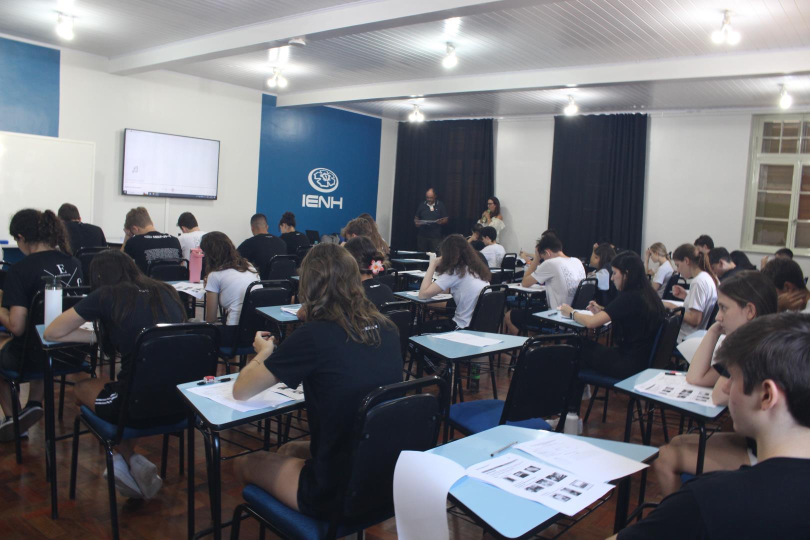 Instituto Cervantes aplica simulado de Língua Espanhola na Unidade Fundação Evangélica