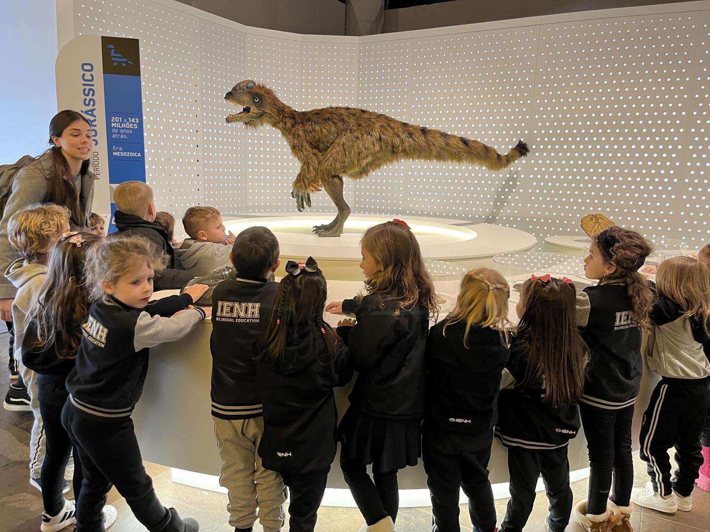 Kindergarten 4B da Unidade Pindorama realiza visita de estudos ao Museu da PUC