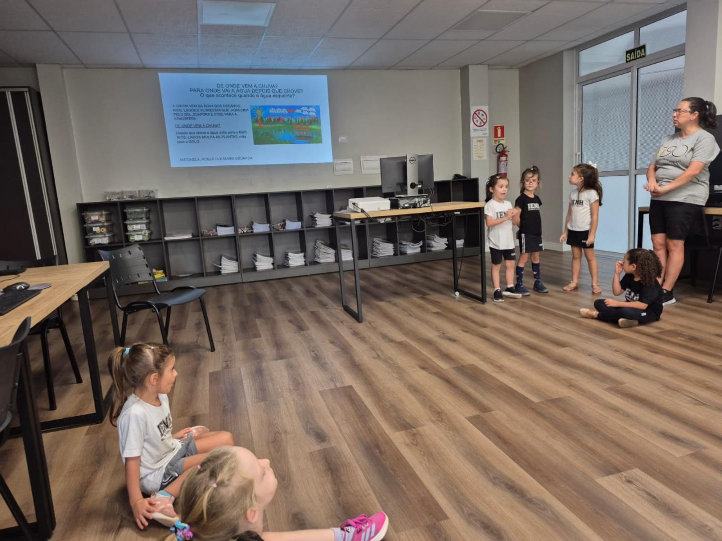 Kindergarten 5 da Unidade Oswaldo Cruz investiga e compartilha descobertas em Digital Literacy