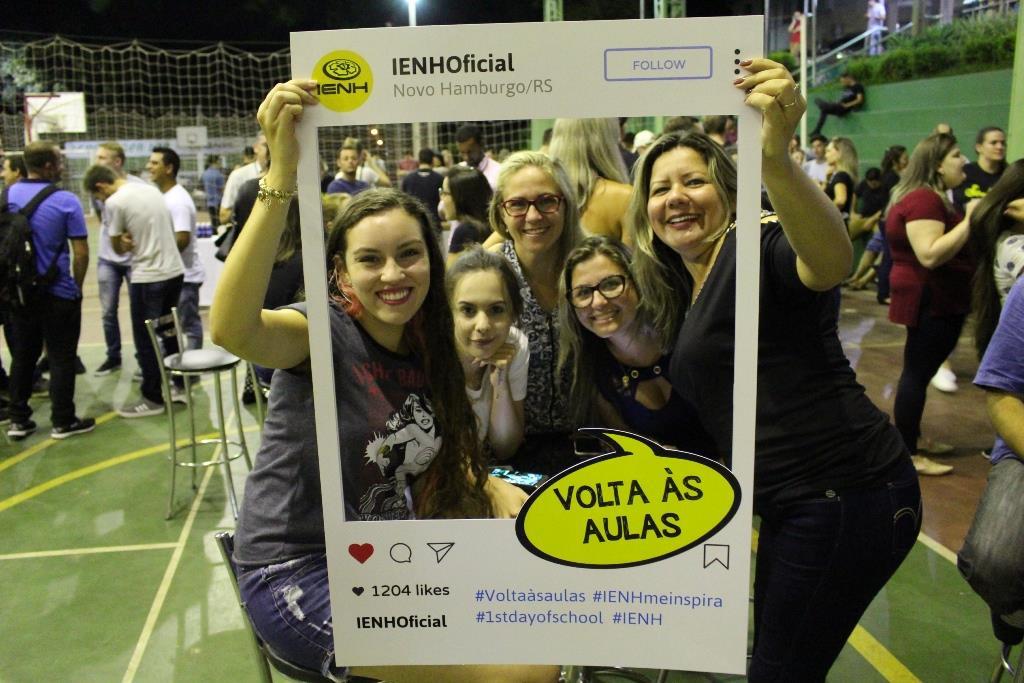 Lançamento de vídeo e diversão marcam o primeiro dia de aula dos Cursos Técnicos e da Faculdade IENH