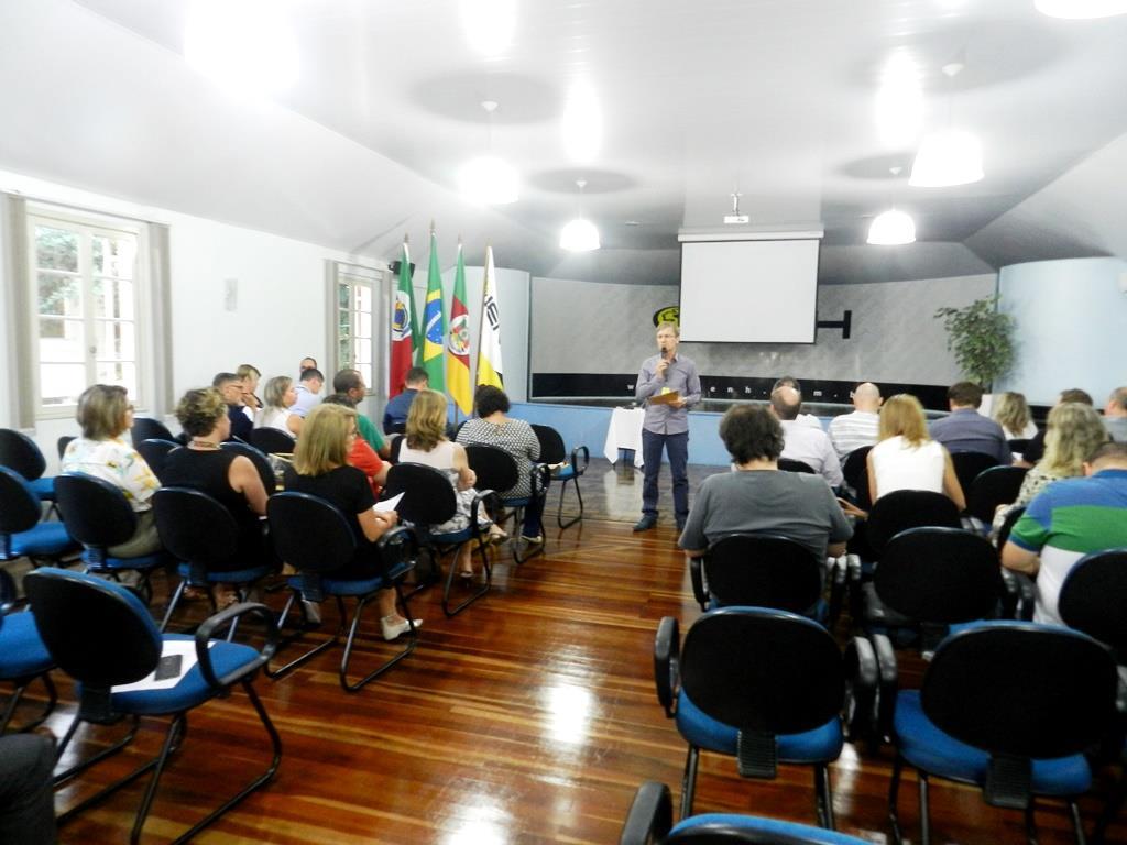 Momentos de capacitação no retorno dos Professores da IENH