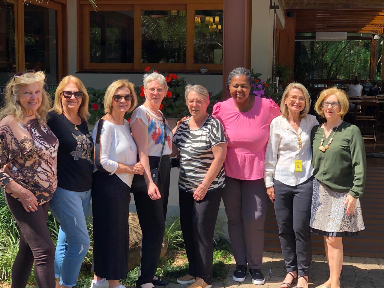 Mulheres voluntárias da Oficina do Brinquedo realizam almoço festivo de Natal  Mulheres voluntárias da Oficina do Brinquedo realizam almoço festivo de Natal