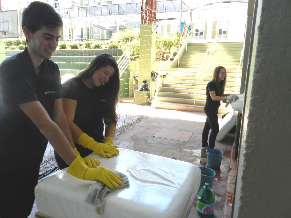Mutirão de limpeza organizado pelo Grêmio Estudantil Castro Alves