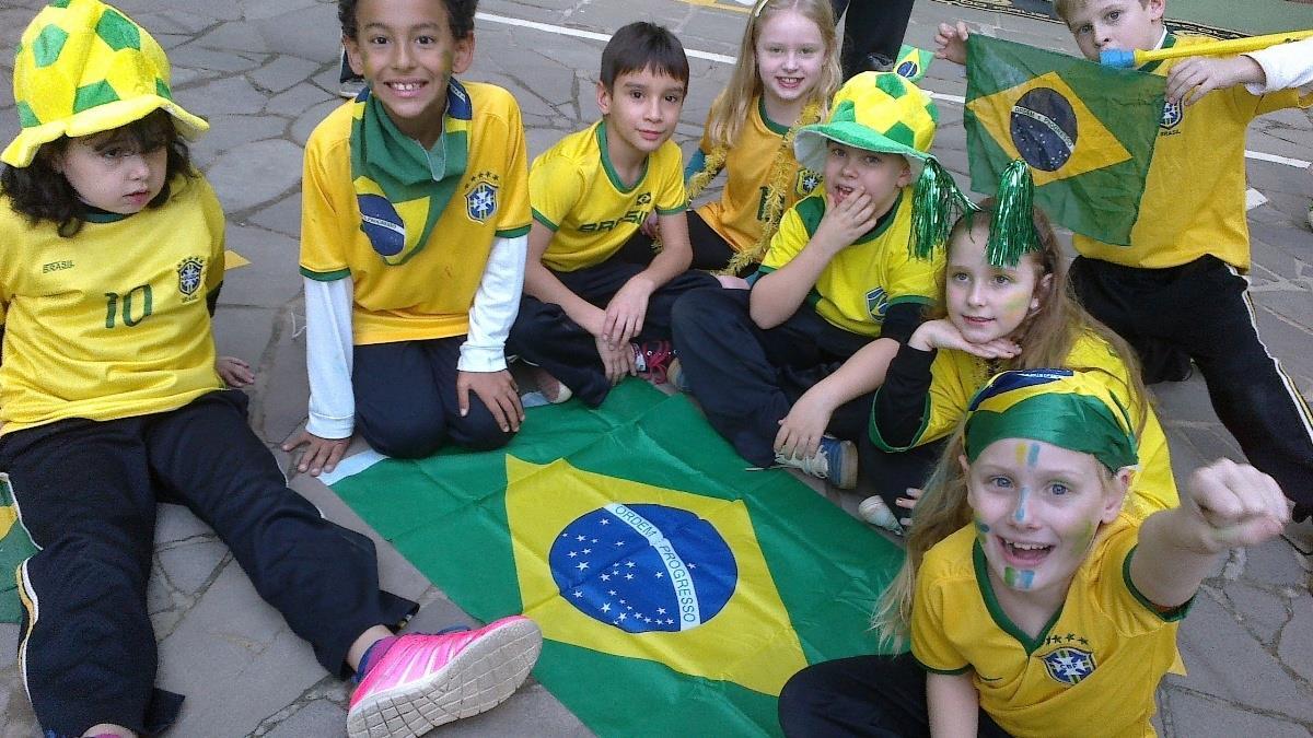 Torcida Brasileira na Unidade Oswaldo Cruz