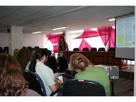 Psicóloga da IENH realiza palestra em Reunião da Secretaria de Educação e Desporto de Porto Alegre