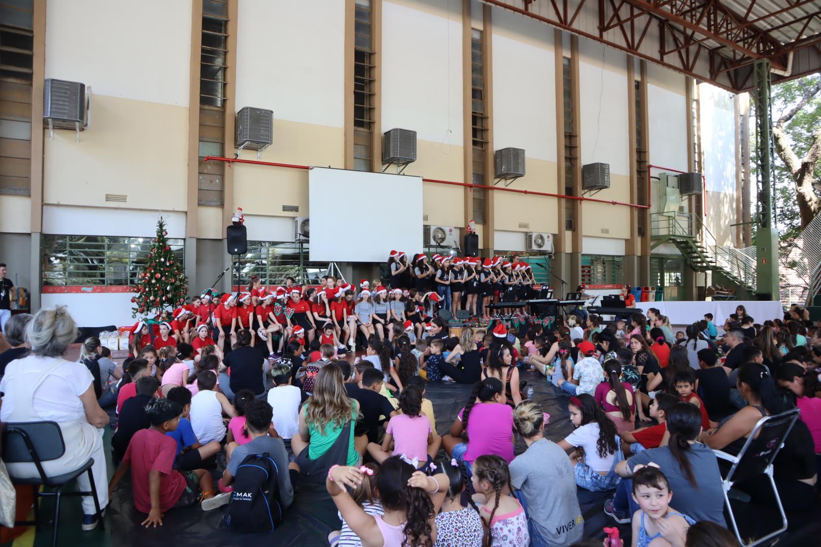 Natal Solidário da IENH reúne mais de 500 pessoas  