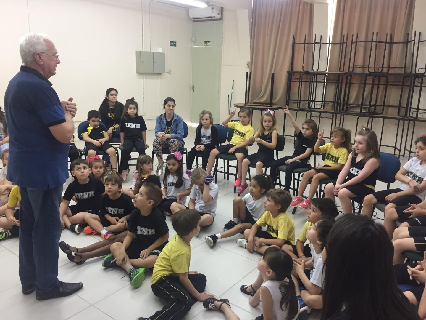 Níveis 5 aprendem sobre preservação do meio ambiente por meio do cultivo de orquídeas Níveis 5 aprendem sobre preservação do meio ambiente por meio do cultivo de orquídeas