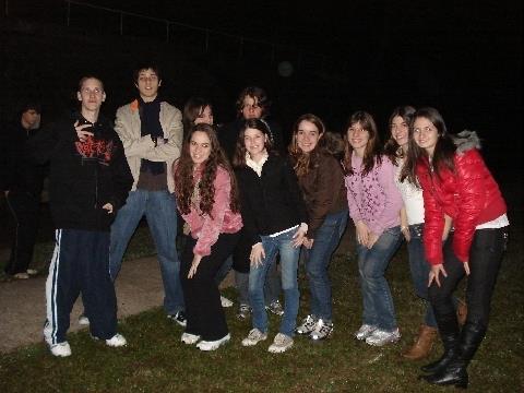 Alunos da IENH observam estrelas em atividade de Astronomia