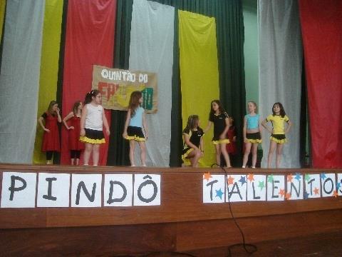 Pindô Talentos Show diverte alunos no Pindorama