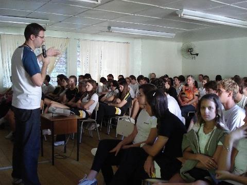Meditação comemora Páscoa na Fundação Evangélica