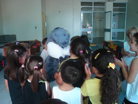 Alunos da 1ª série B fazem caça ao ninho