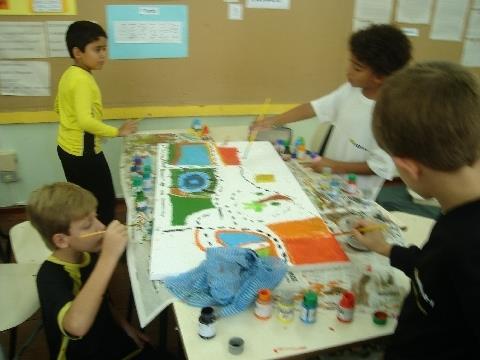 Alunos do Currículo Bilíngüe da Unidade Pindorama fazem estudo sobre endereços